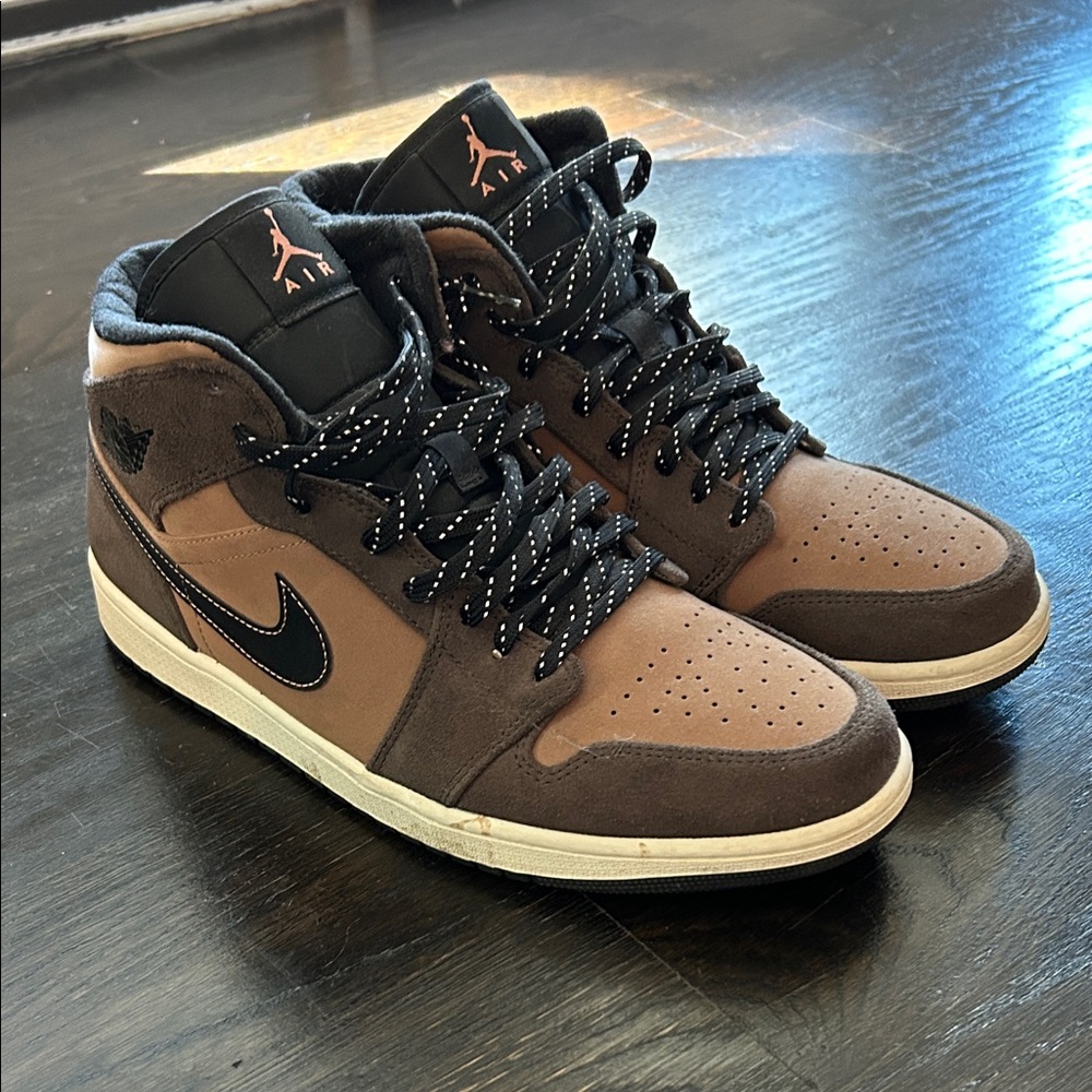 Nike Men's Jordan 1 Mid SE Dark Chocolate